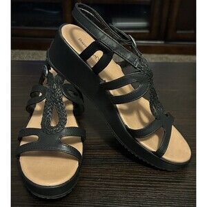 Baretraps Wilma Womens Size 8M Black Wedge Sandals Comfort Strappy Slingback